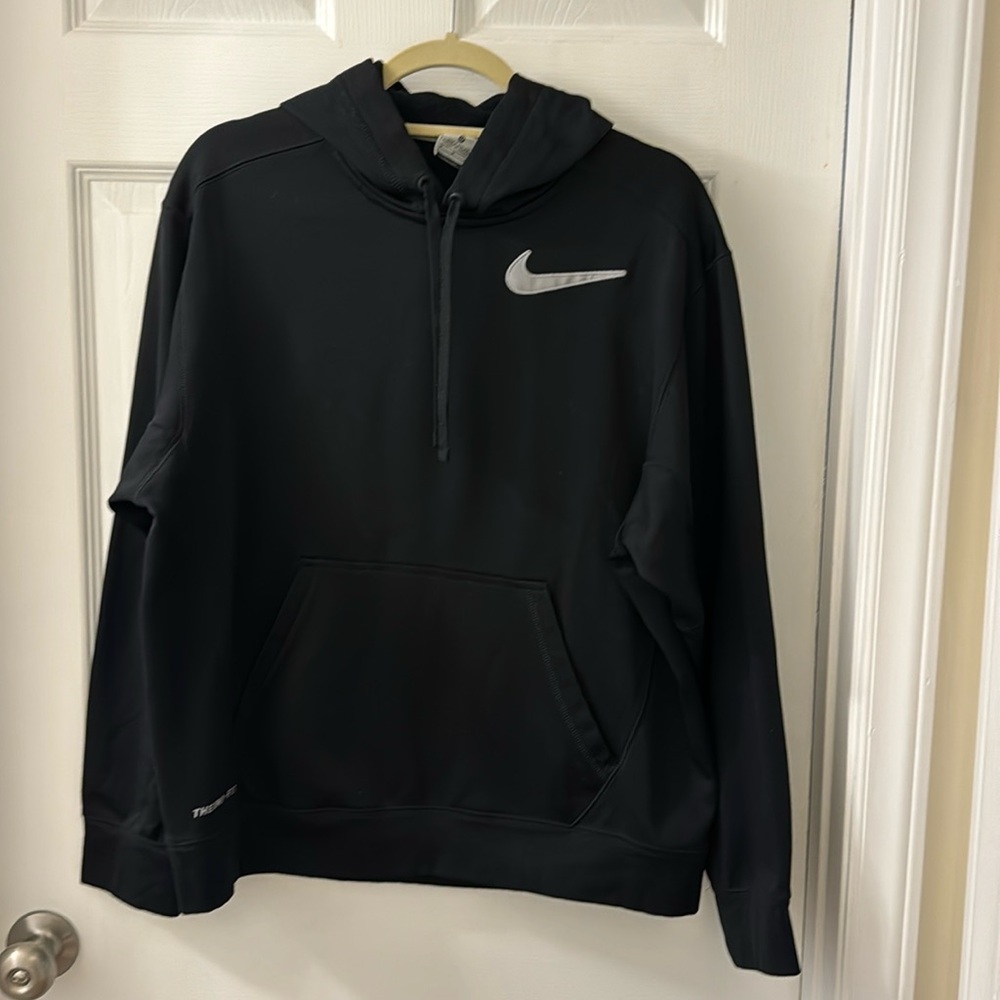 Nike, black, therma fit Hoodie , size Medium